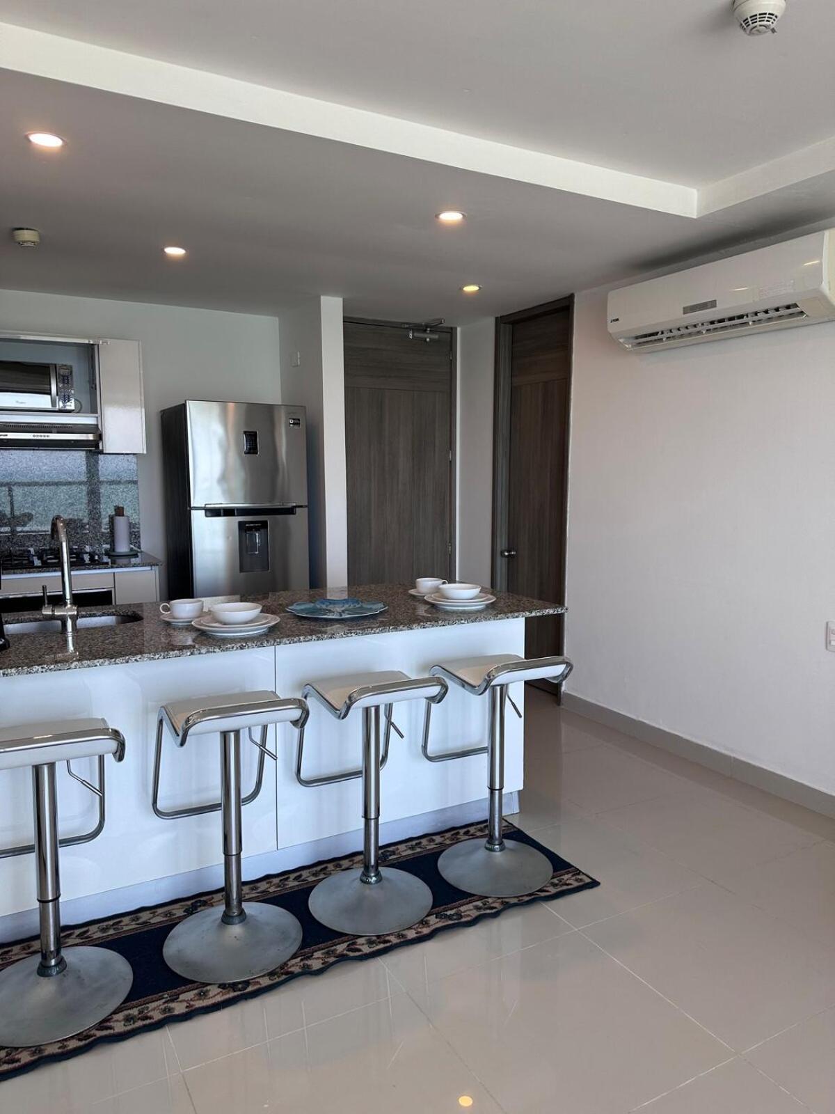 Apartment Mc 1303- Front Apt- Morros Location