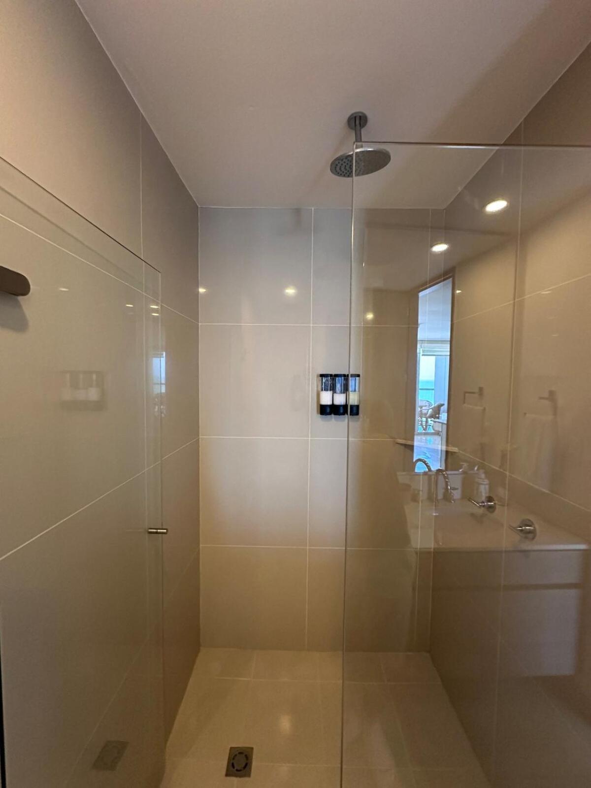 Apartment Mc 1303- Front Apt- Morros Location *
