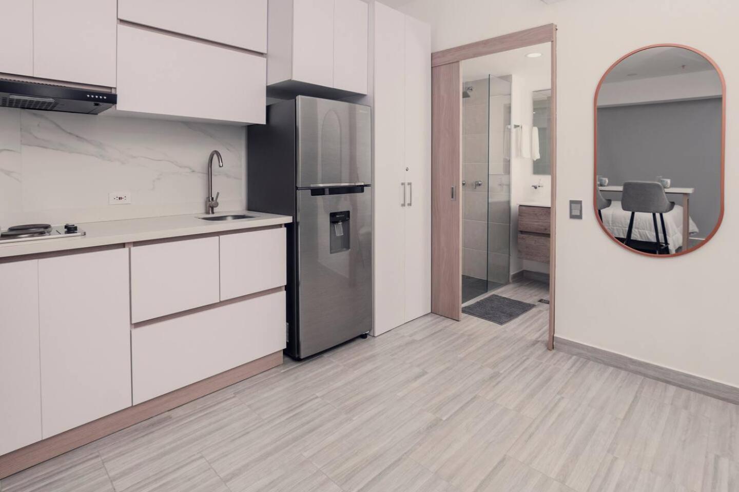 Brand New Front In With Pool View Apartment