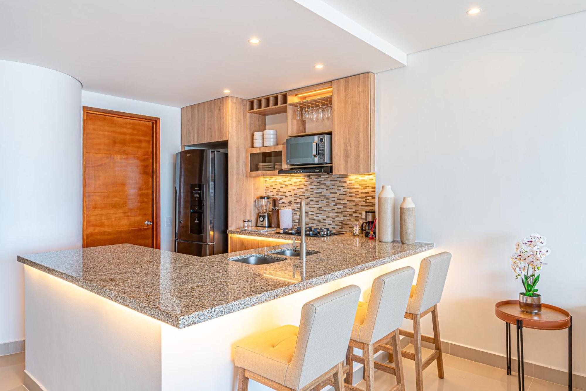 Apartment Dreams Luxury Oceanfront Wpool 3 *
