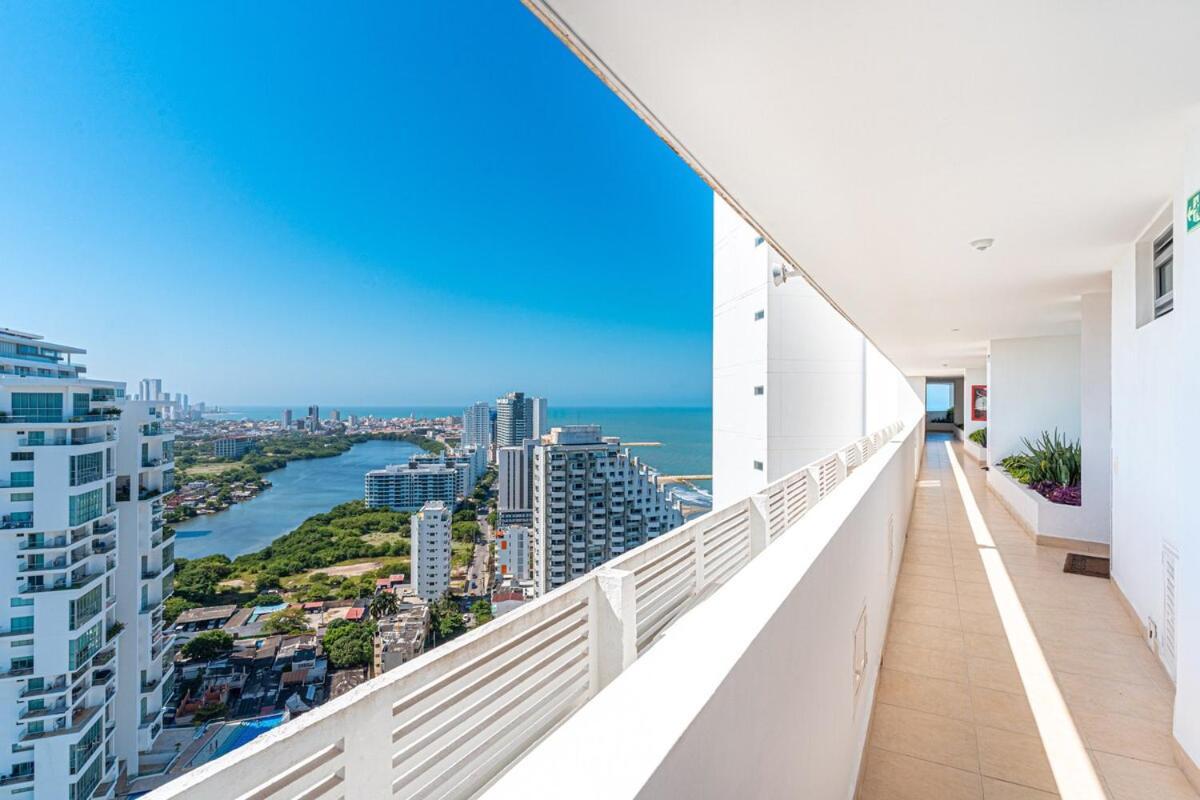 Dreams Luxury Oceanfront Wpool 2 *