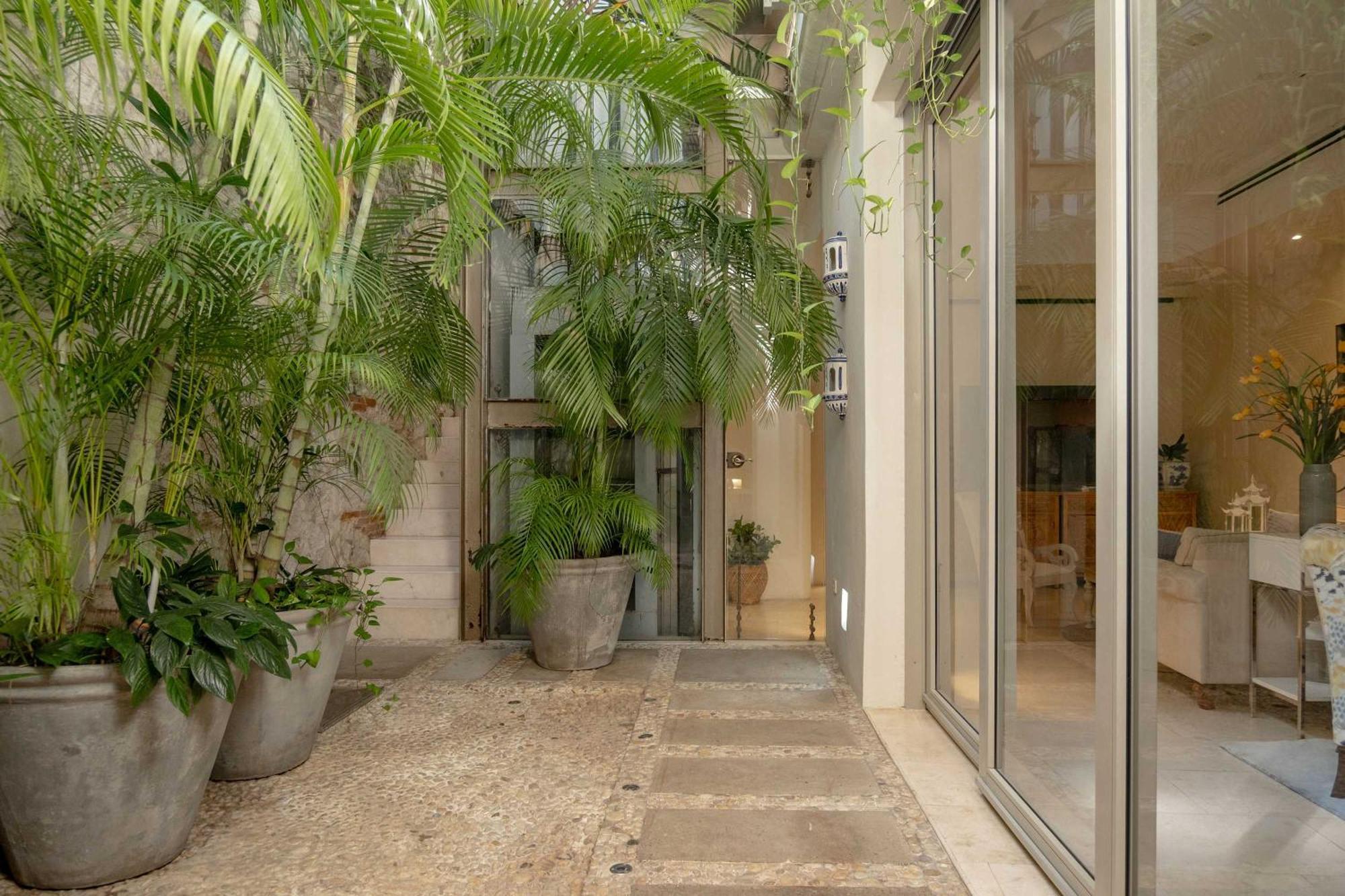 Apartment Fantastic House With Amazing Pool In *