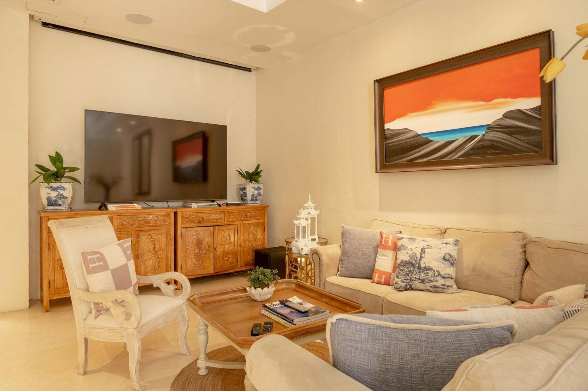 Apartment Fantastic House With Amazing Pool In
