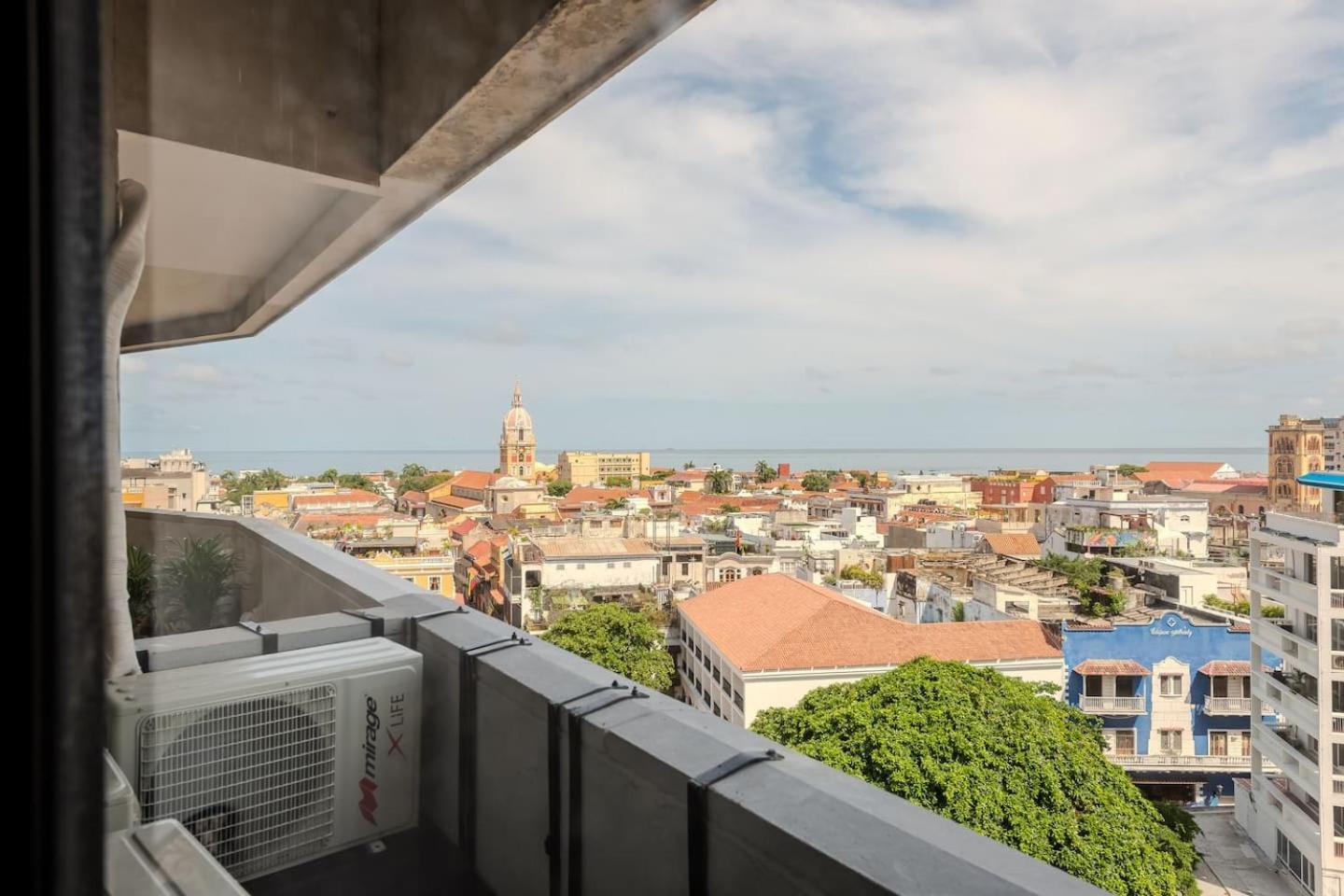 Unbeatable Location -exclusive Views- Clock Tower