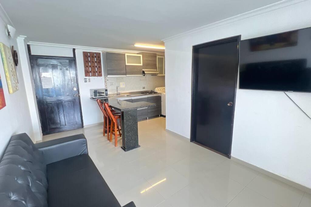 Refugio Maritimo En Laguito Apartment