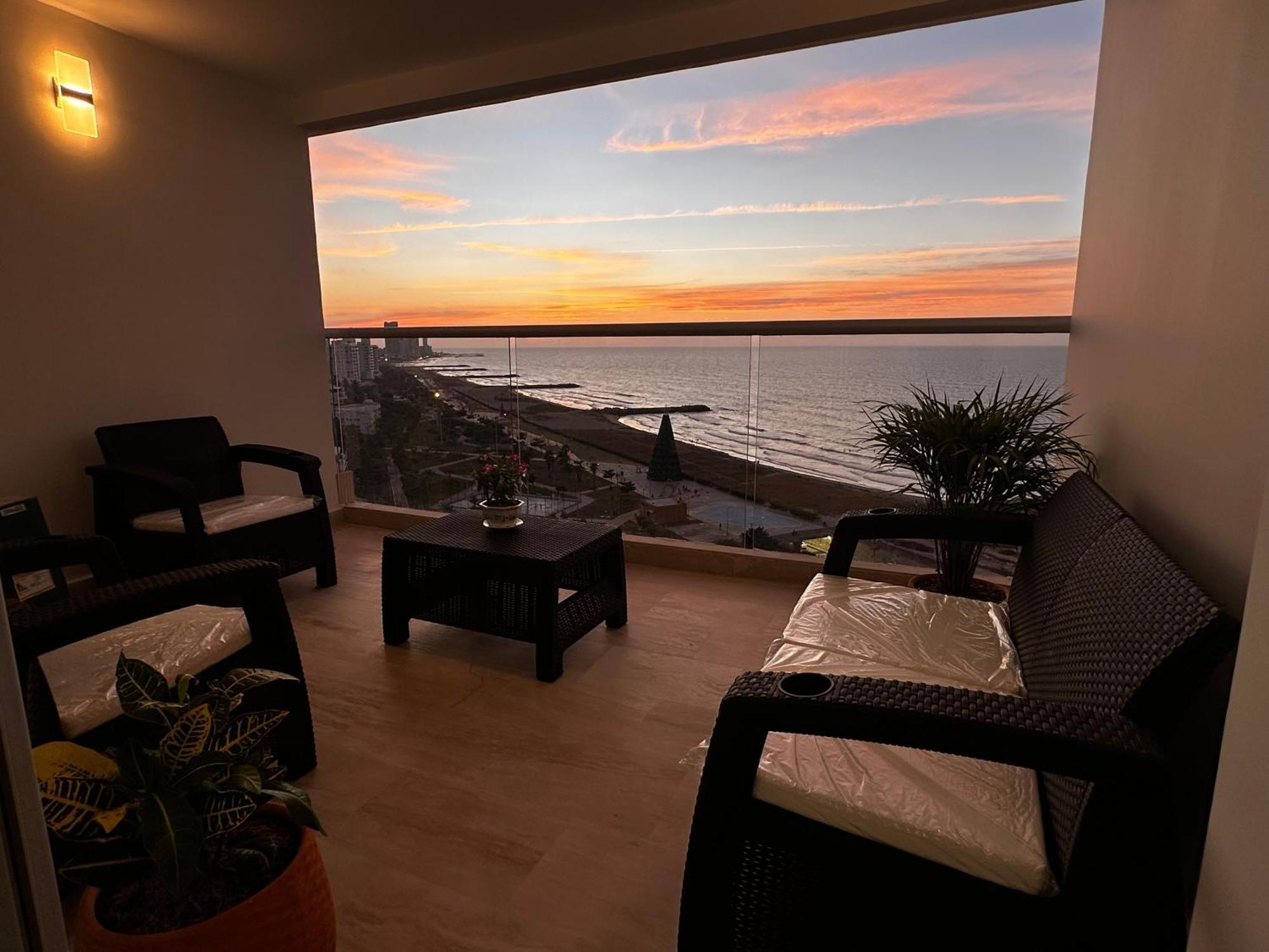 Panoramic Oceanview Loft Near & Airport * Cartagena