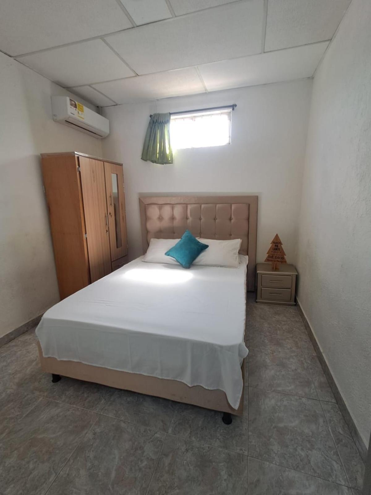 Le Reve Cartagena, Tu *