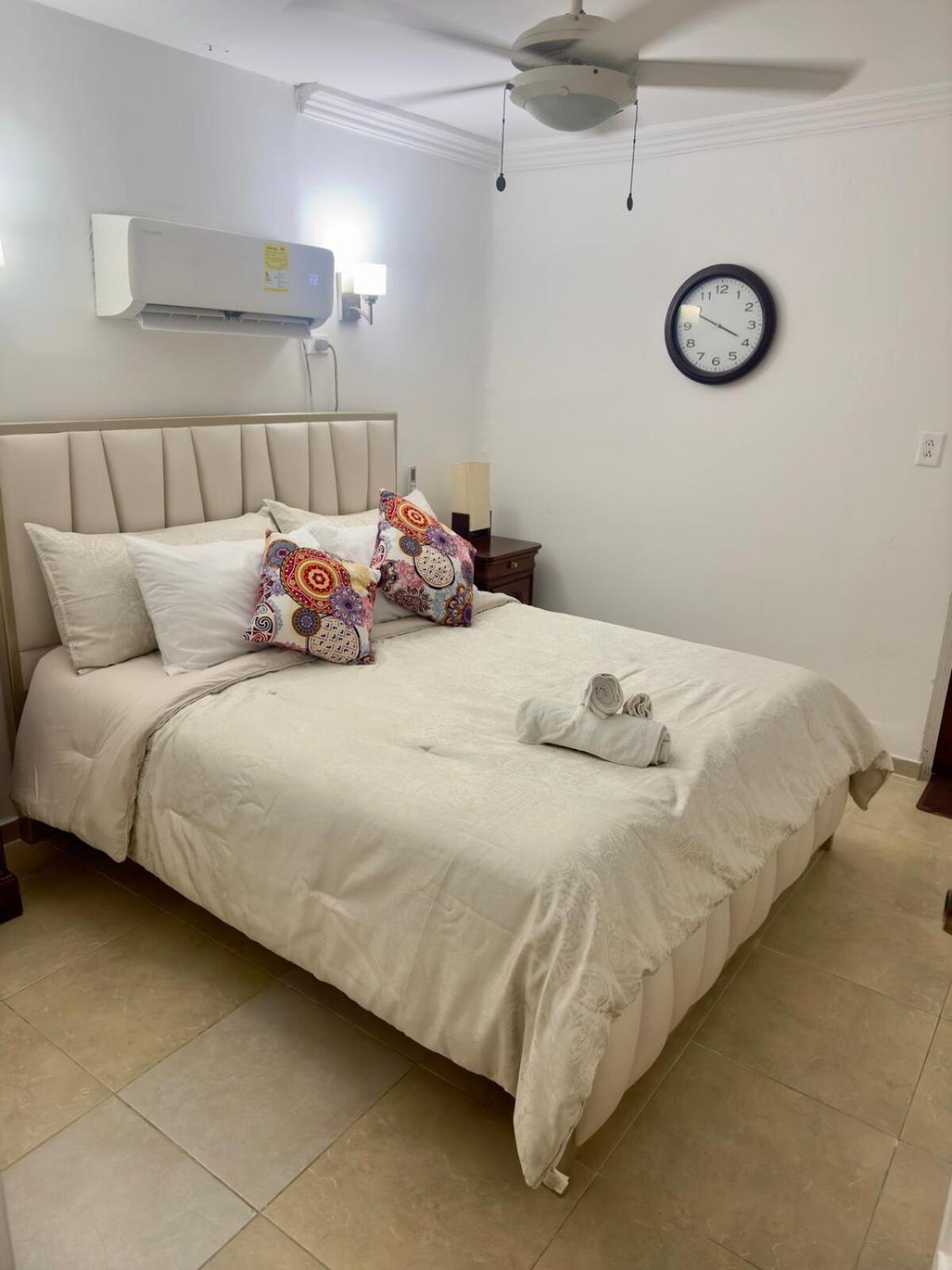 Apartment Cozy Guest Friendly