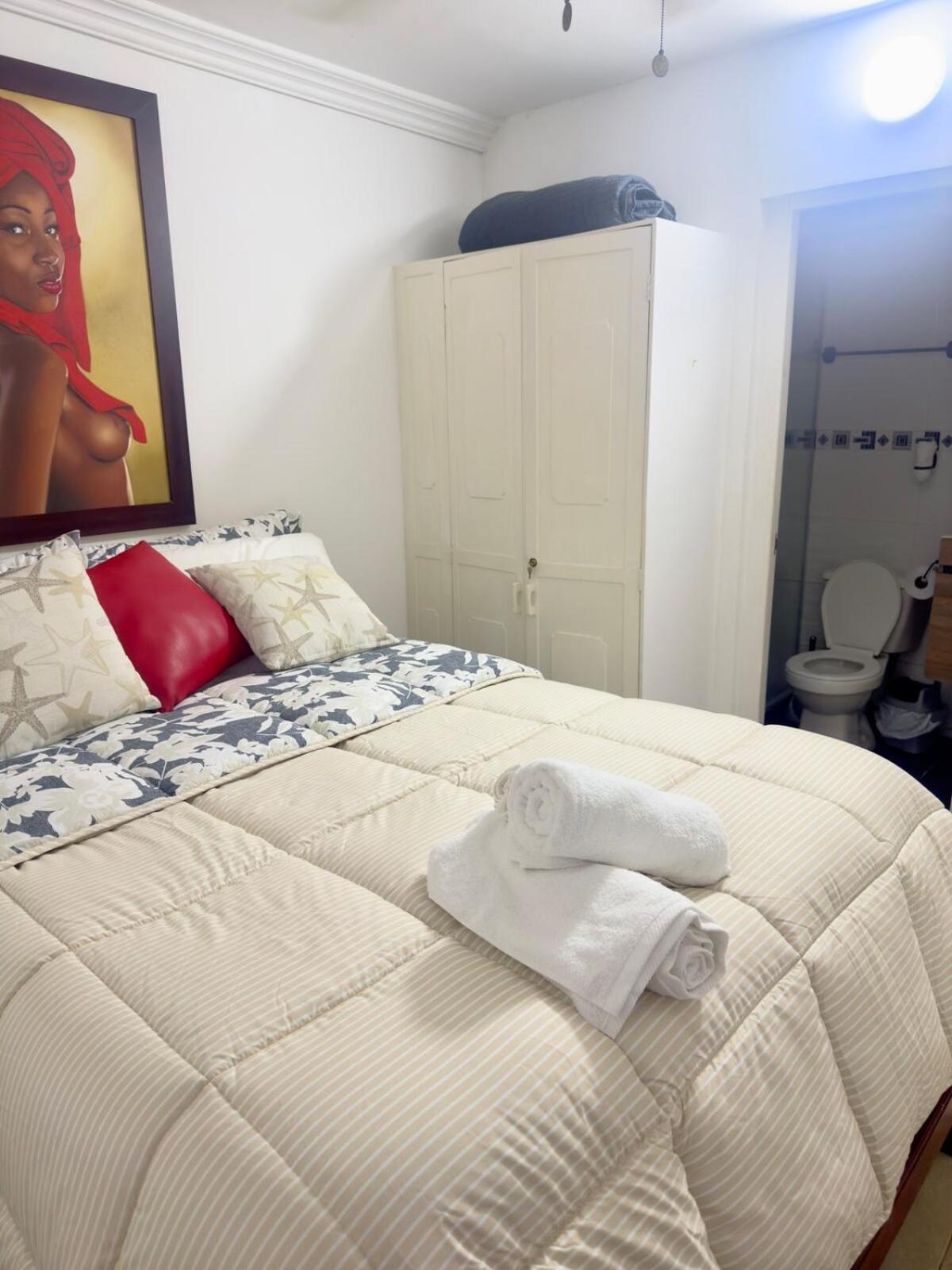 Cozy Guest Friendly Apartment *