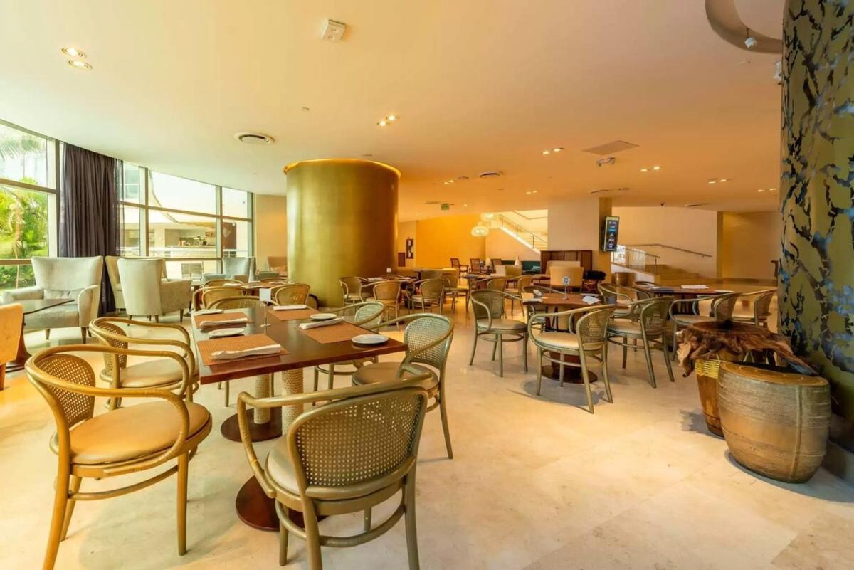 Apartment Modern Beachfront At Radisson Cartagena