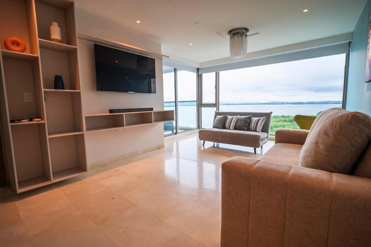 Modern Beachfront At Radisson Apartment Cartagena