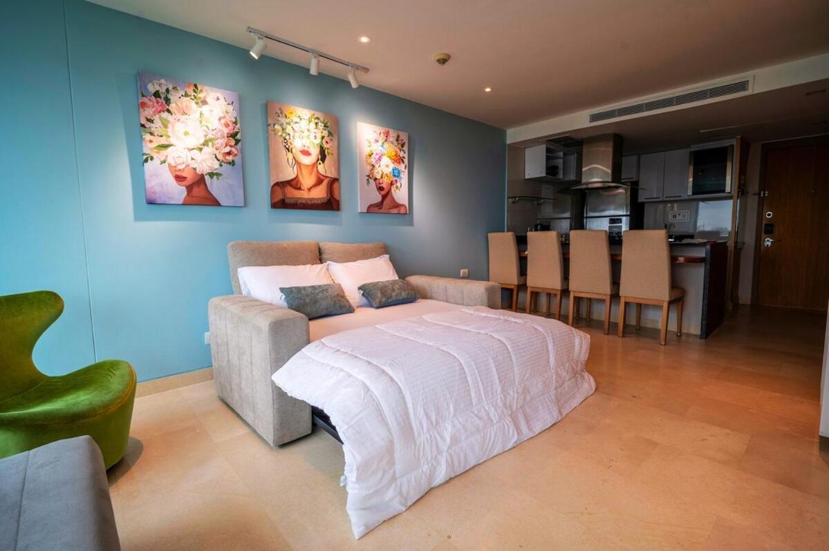 Modern Beachfront At Radisson Apartment Cartagena