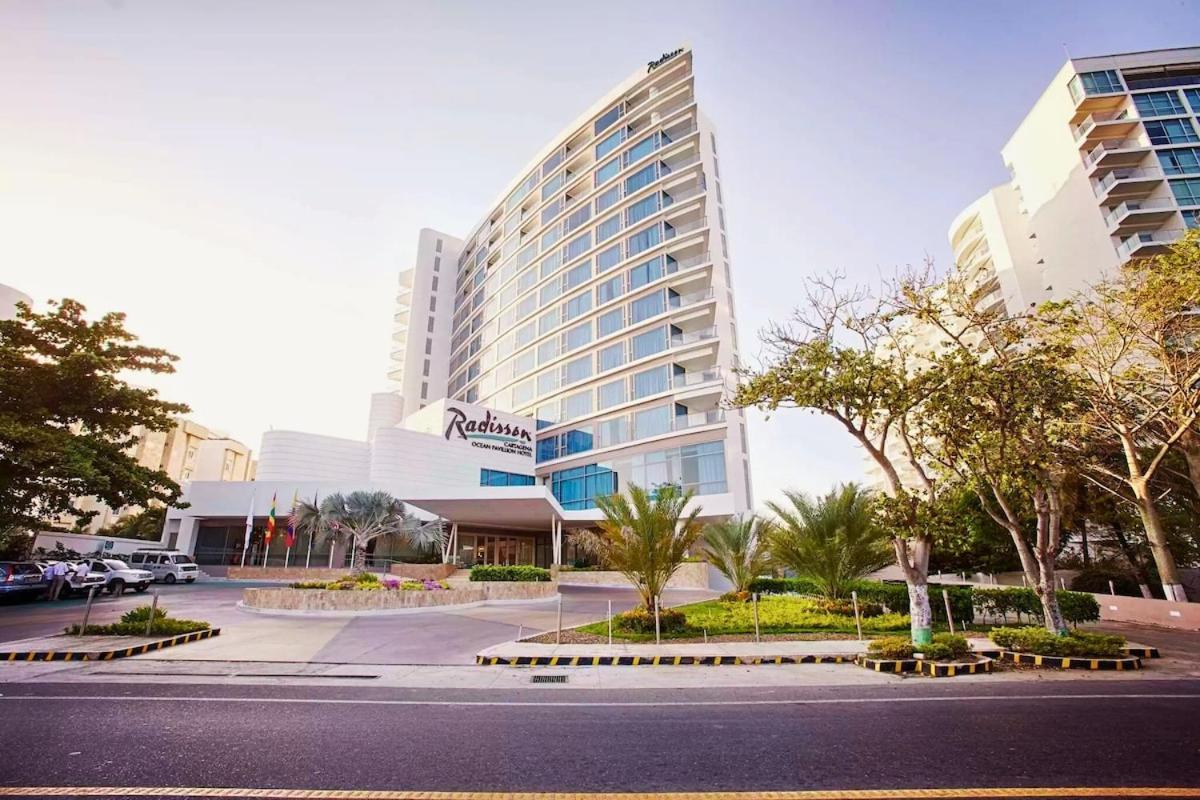 Modern Beachfront At Radisson * Cartagena