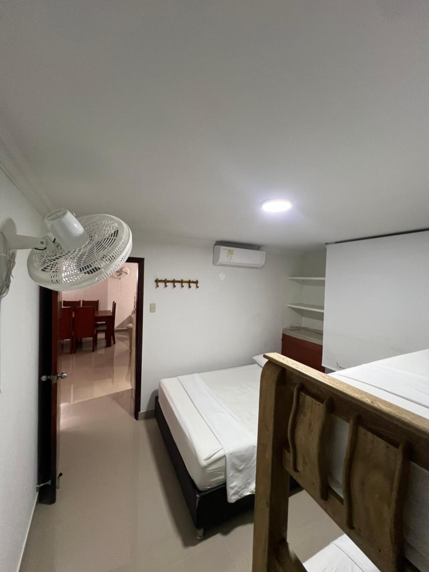 Edificio Delfines Aparthotel *