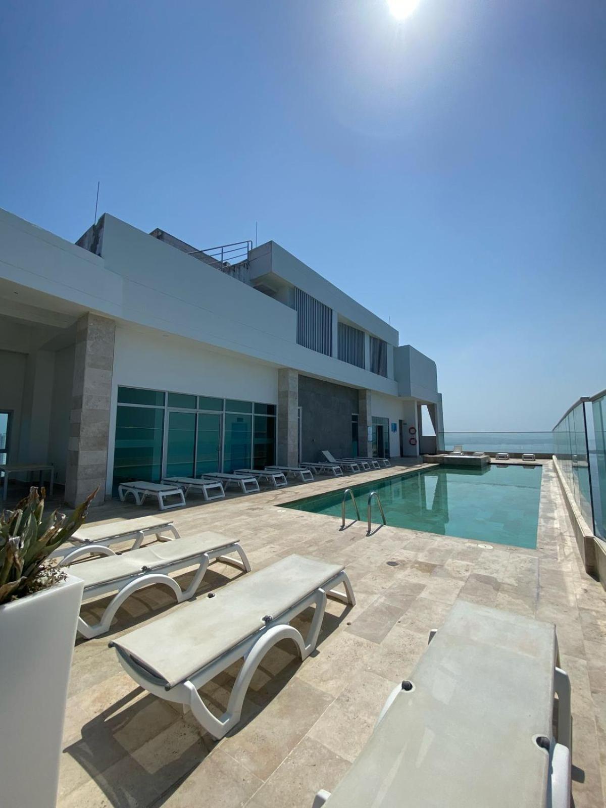 Sunset Apartment *