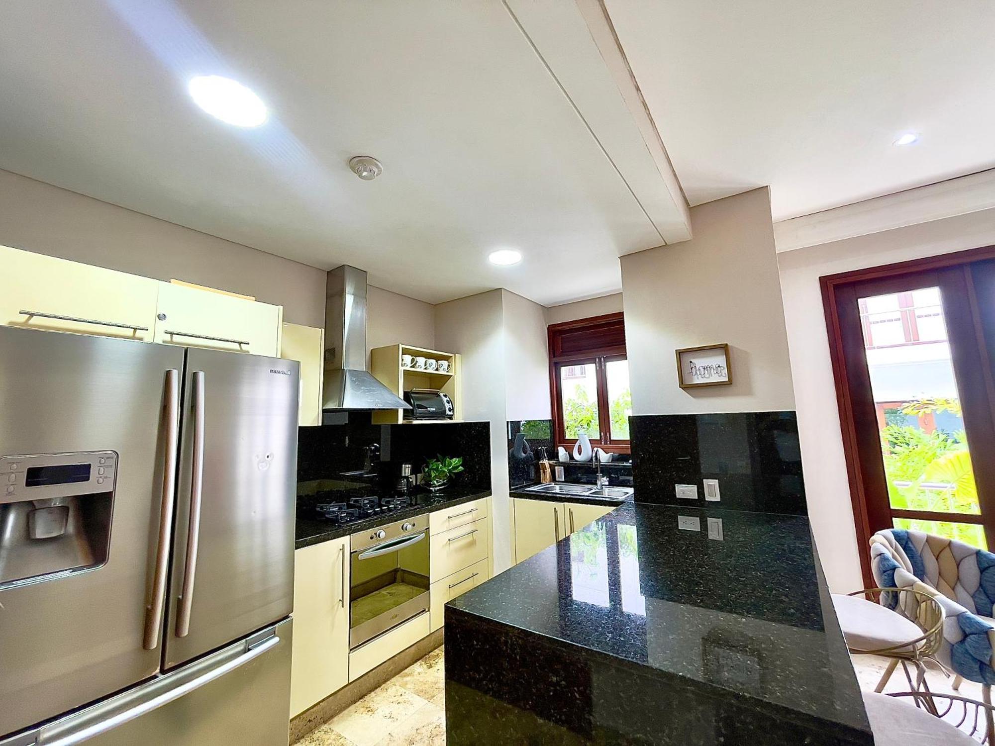 Apartment 1br Modern In Old In Colonial Building *