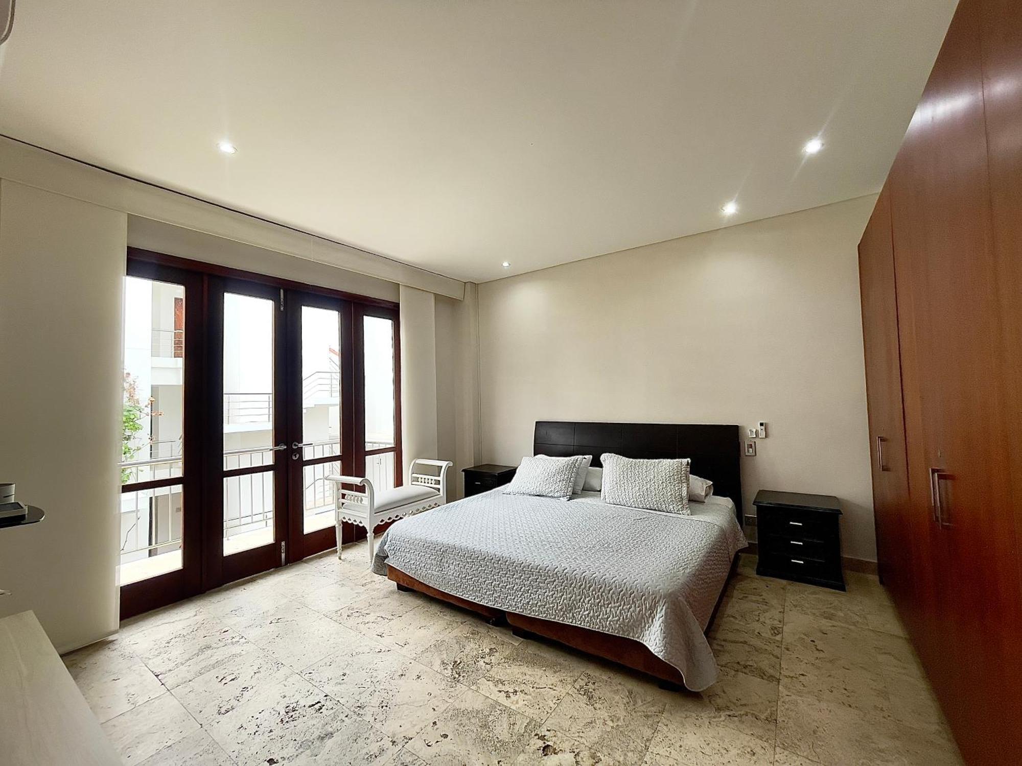 Apartment 1br Modern In Old In Colonial Building
