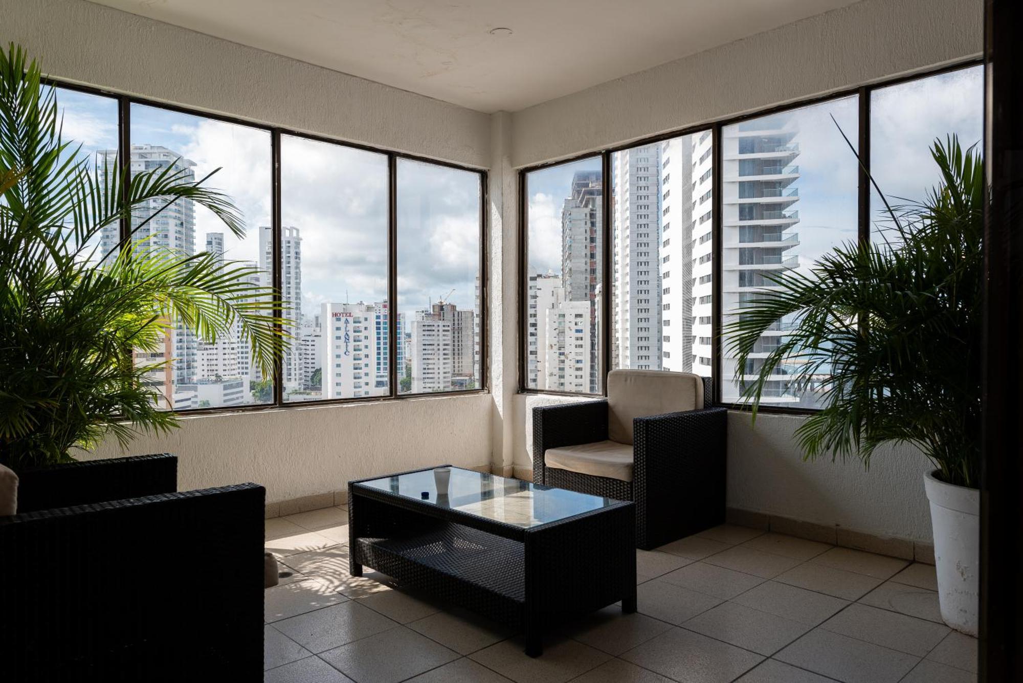Apartamento En Bocagrande - Piscina, Jacuzzi Y Mar Cartagena