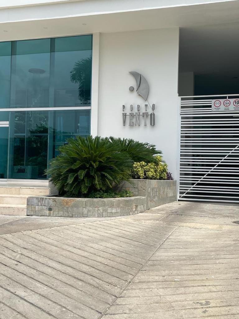 Lujoso Penthouse Duplex 403m2 Con Terraza Privada Y Vista Al Mar *