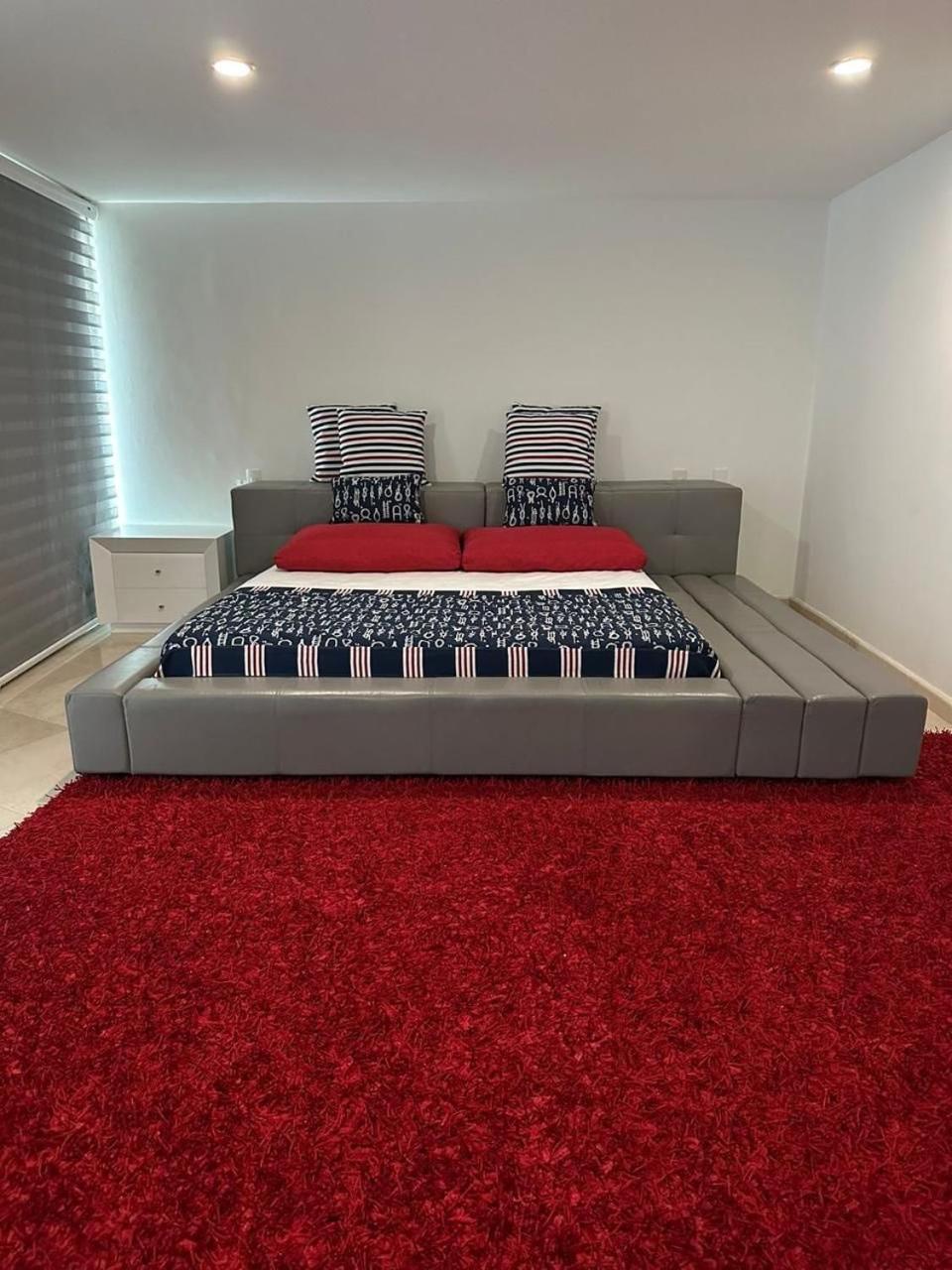 Lujoso Penthouse Duplex 403m2 Con Terraza Privada Y Vista Al Mar *