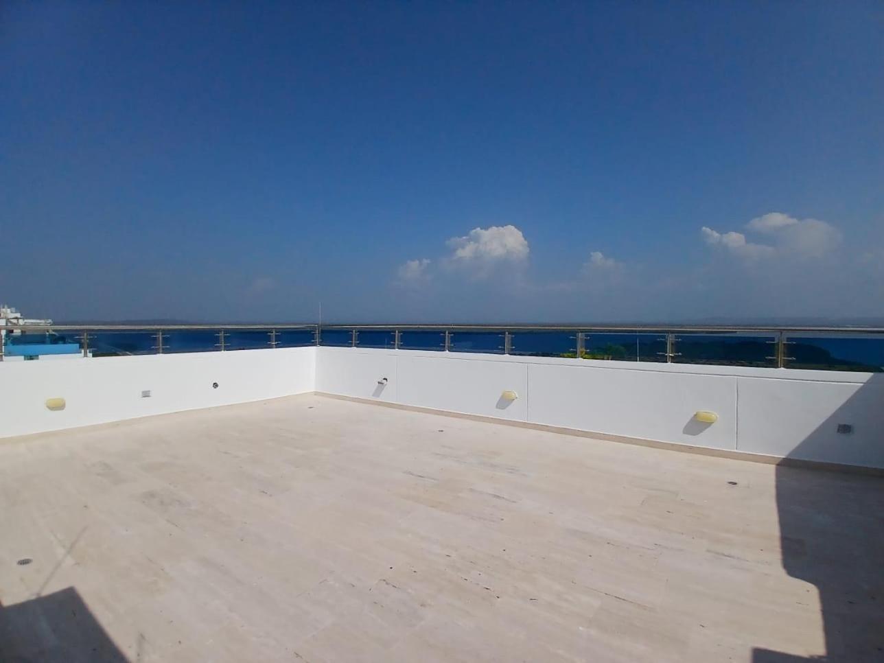 Lujoso Penthouse Duplex 403m2 Con Terraza Privada Y Vista Al Mar Apartment