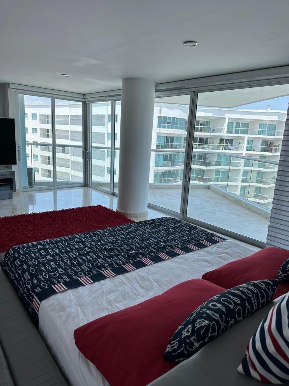 Lujoso Penthouse Duplex 403m2 Con Terraza Privada Y Vista Al Mar Apartment *