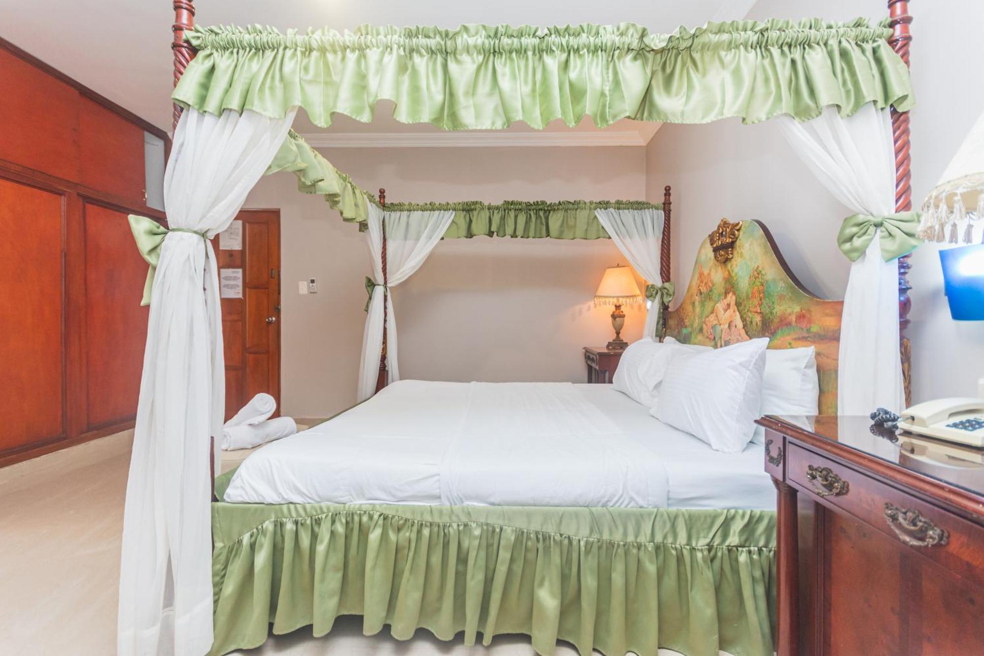 Hotel Baluarte Boutique 4*