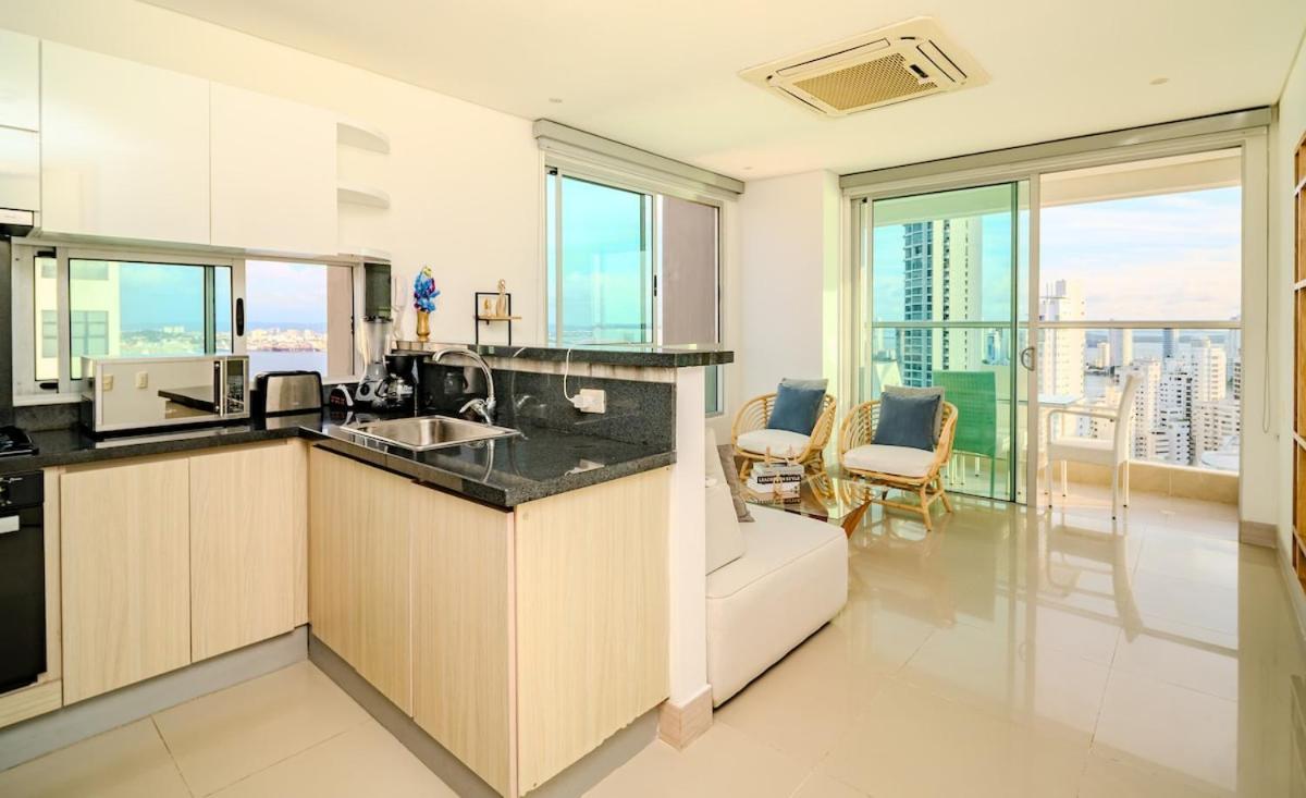 Apartment Luxury On 28th Floor - Seaview Cartagena
