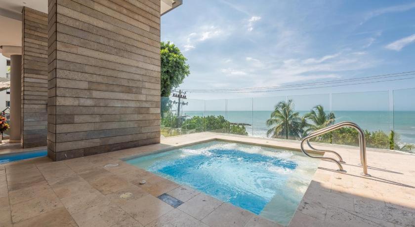 Luxury On 28th Floor - Seaview Apartment