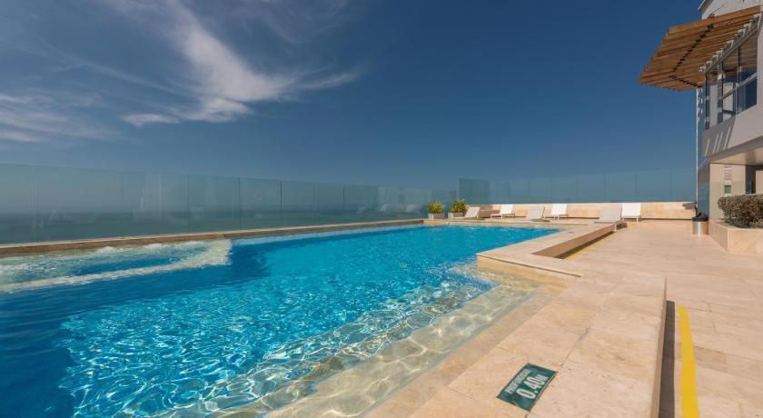 Luxury On 28th Floor - Seaview Apartment *
