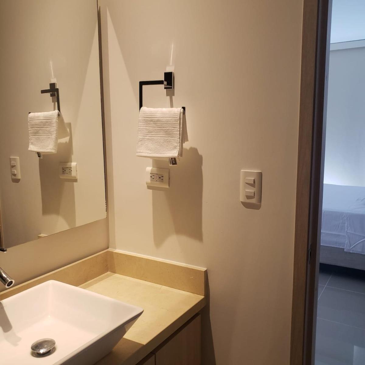 Apartment Luxury On 28th Floor - Seaview Cartagena