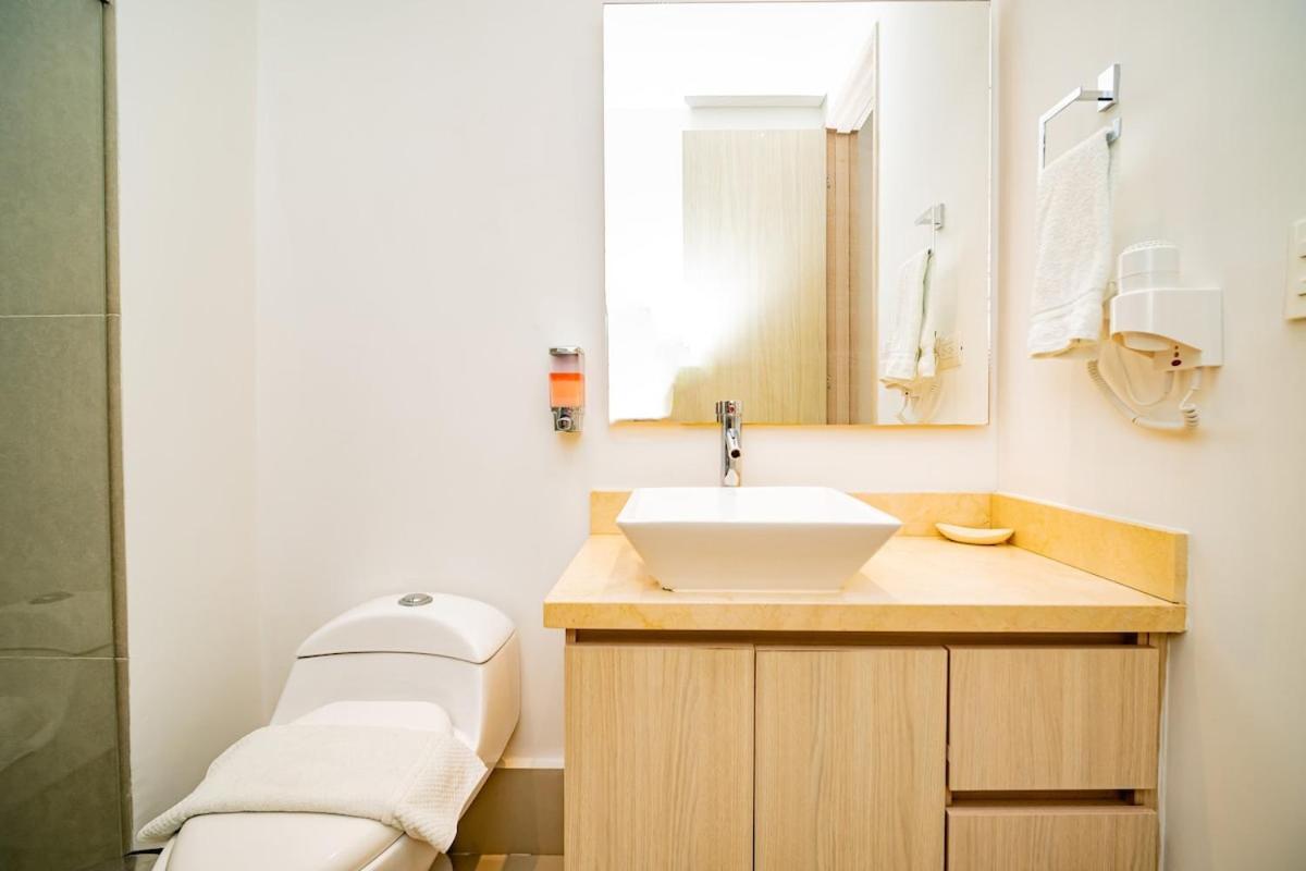 Luxury On 28th Floor - Seaview Apartment