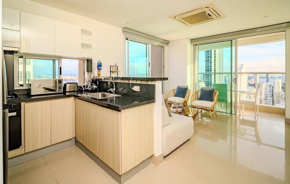Apartment Luxury On 28th Floor - Seaview Cartagena