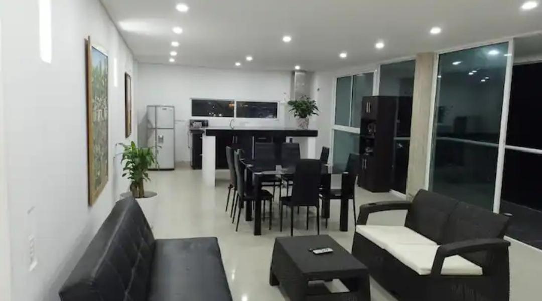 Apartamento Luxury Playa Azul Cartagena Frente Al Mar 200M * Cartagena