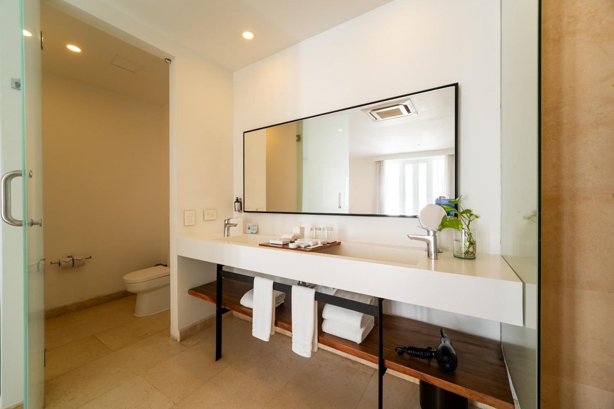 Nacar Cartagena, Curio Collection By Hilton 4*