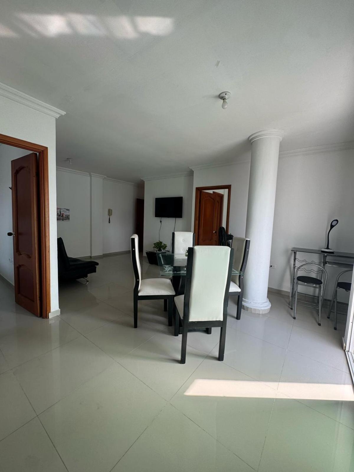Apartment Bonito En Con Garaje Gratuito
