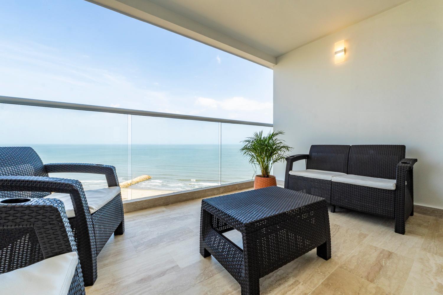 Apartment Panoramic Oceanview Loft Near & Airport *