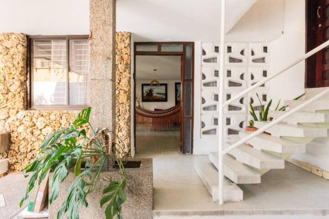 Casa Caribe, Excellent Location In Bocagrande *