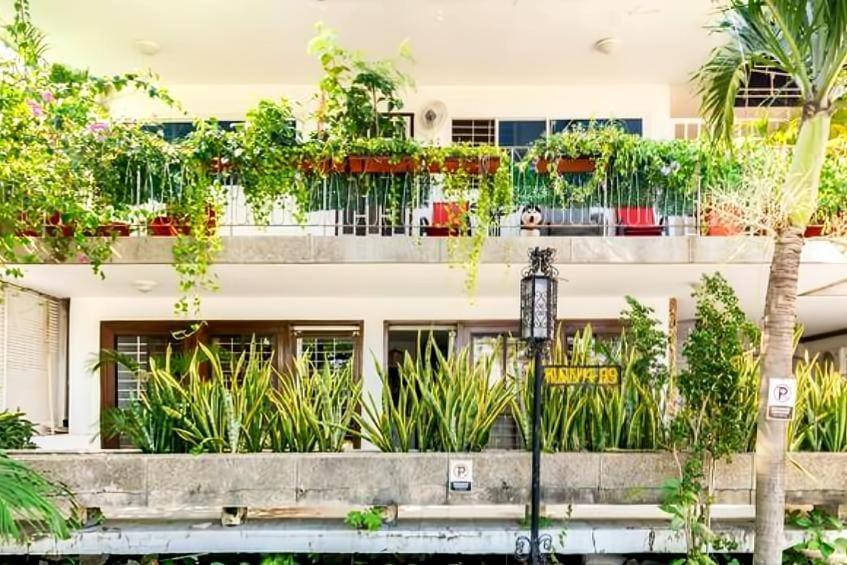 Casa Caribe, Excellent Location In Bocagrande * Cartagena