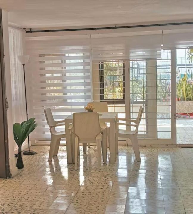 Casa Caribe, Excellent Location In Bocagrande Cartagena