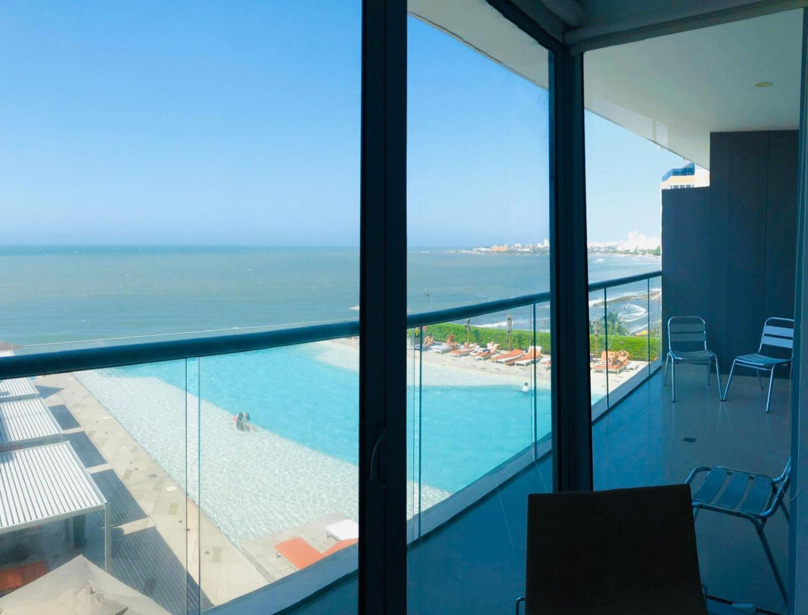 Luxurious And Modern Oceanfront With Views Of The Historic 2b And 2br Apartment