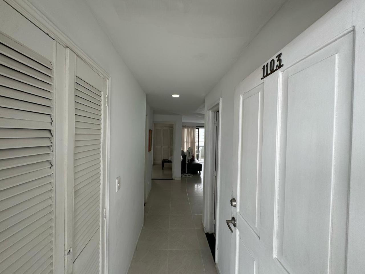 Apartamento En Edificio Portofino Icdi