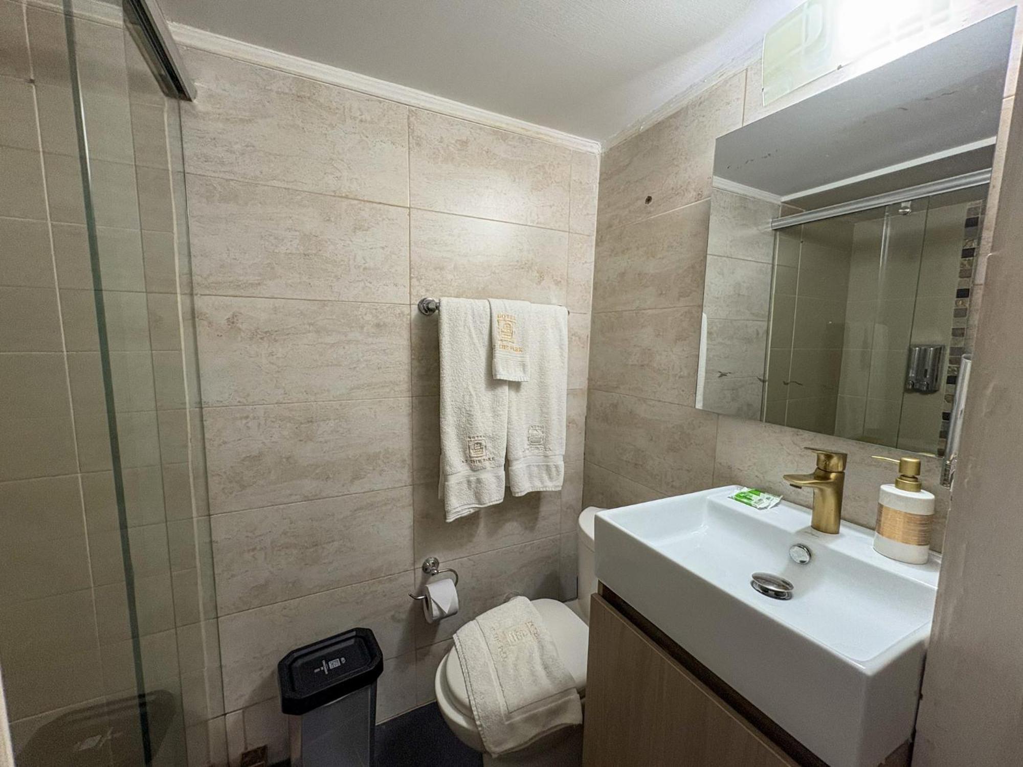 Hotel At The Park 3*