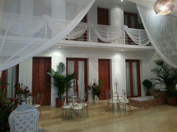 Casa Blanca Boutique