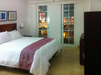 Nh Royal Urban Hotel 4*