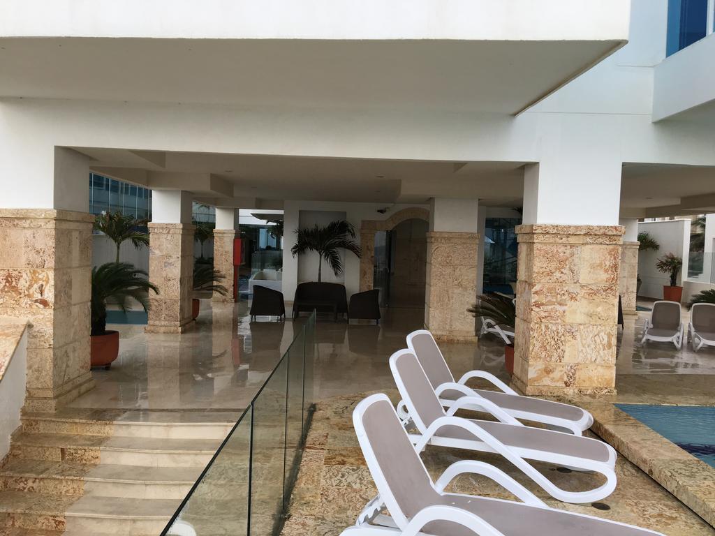 Front Apartment *