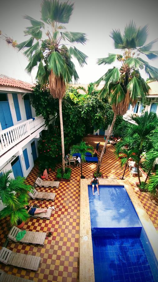 Media Luna Hostal