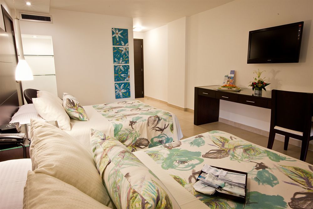 Hotel Capilla Del Mar 5*