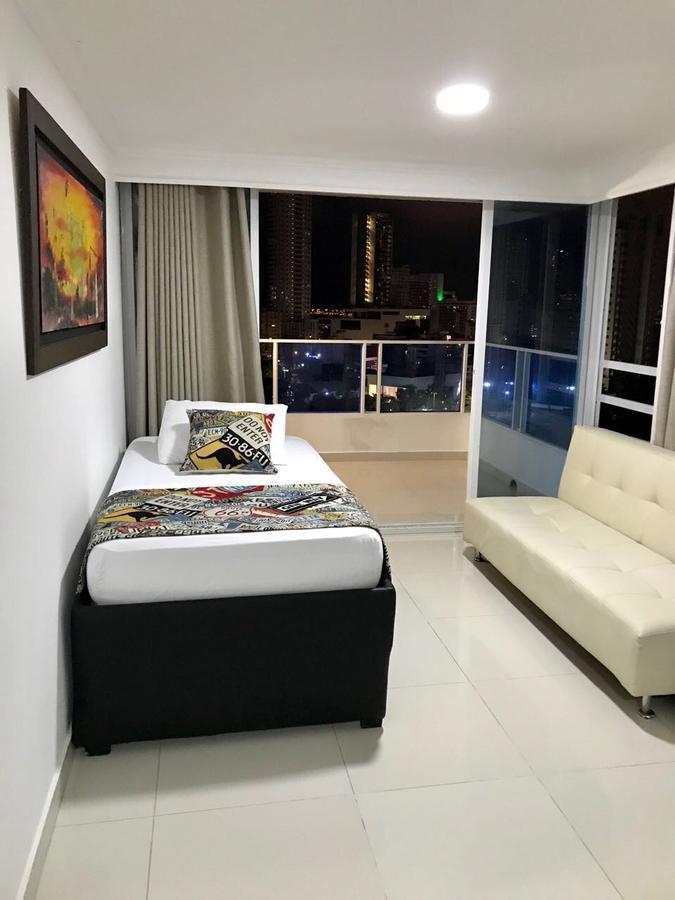 Colonial Apartment *