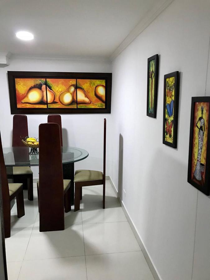 Colonial Apartment *